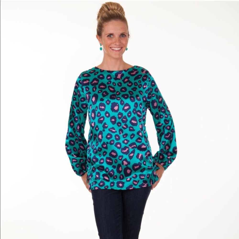 LAST💙Tracy Negoshian Long Sleeve Cheetah Blouse